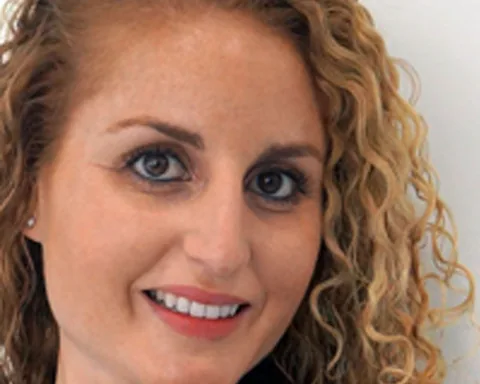 La doctora Cintia Martínez, odontòloga de Dental Segrià